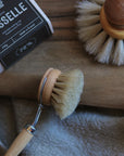 Brosse à vaisselle du quotidien – Fibre de tampico & manche en bouleau huilé