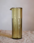 Carafe en verre ambre