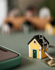 Porte-cles en bois Maison Jaune