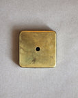 Rosace carré en laiton brut - 1 sortie