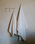 Serviette de bain en lin nid d'abeille blanc - Maison Farigoulette