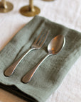 Serviette de table en lin lavé Vert lichen