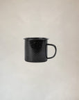 Tasse en émail noir