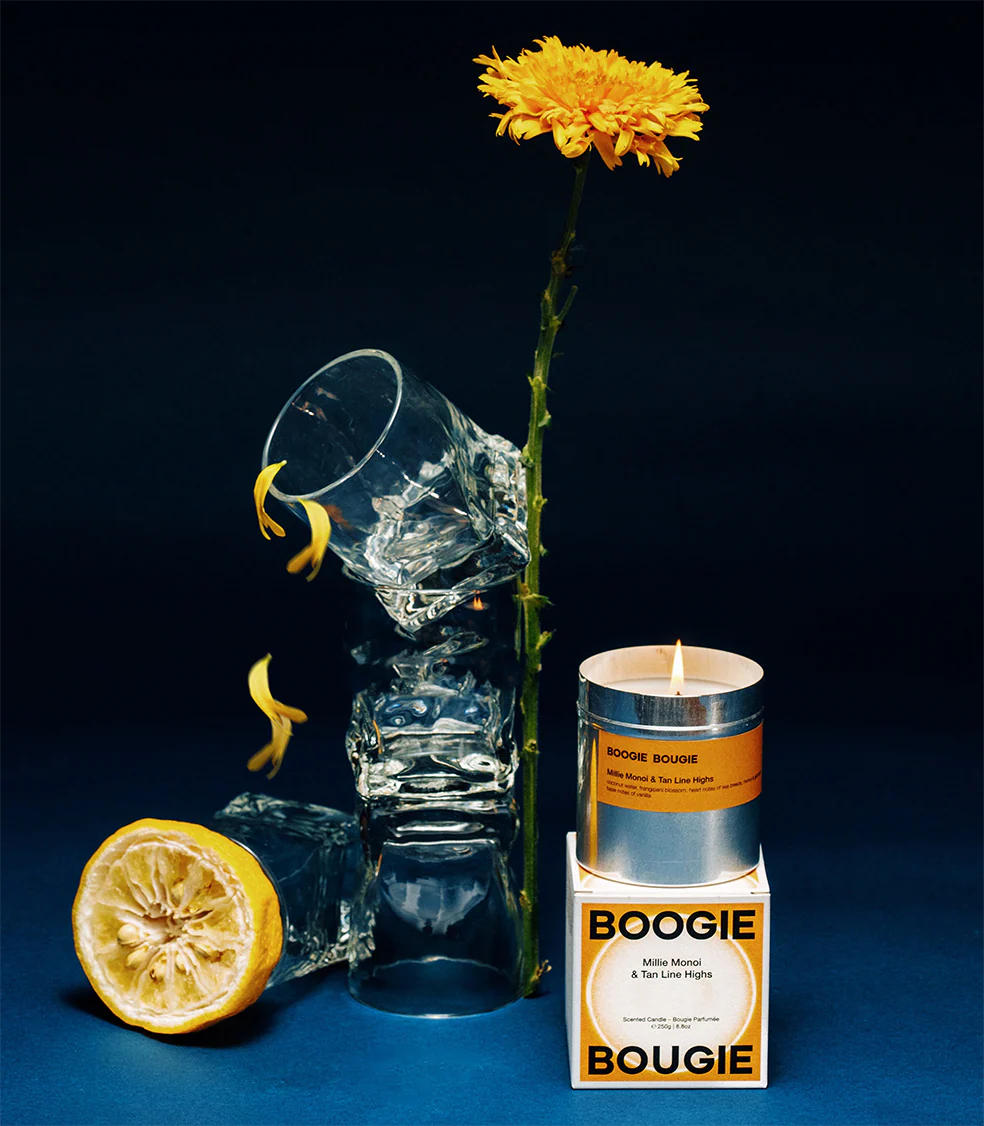 Bougie parfumée Millie Monoi &amp; Tan Line Highs (Notes d'eau de Coco, Frangipanier &amp; Monoï) - Boogie Bougie