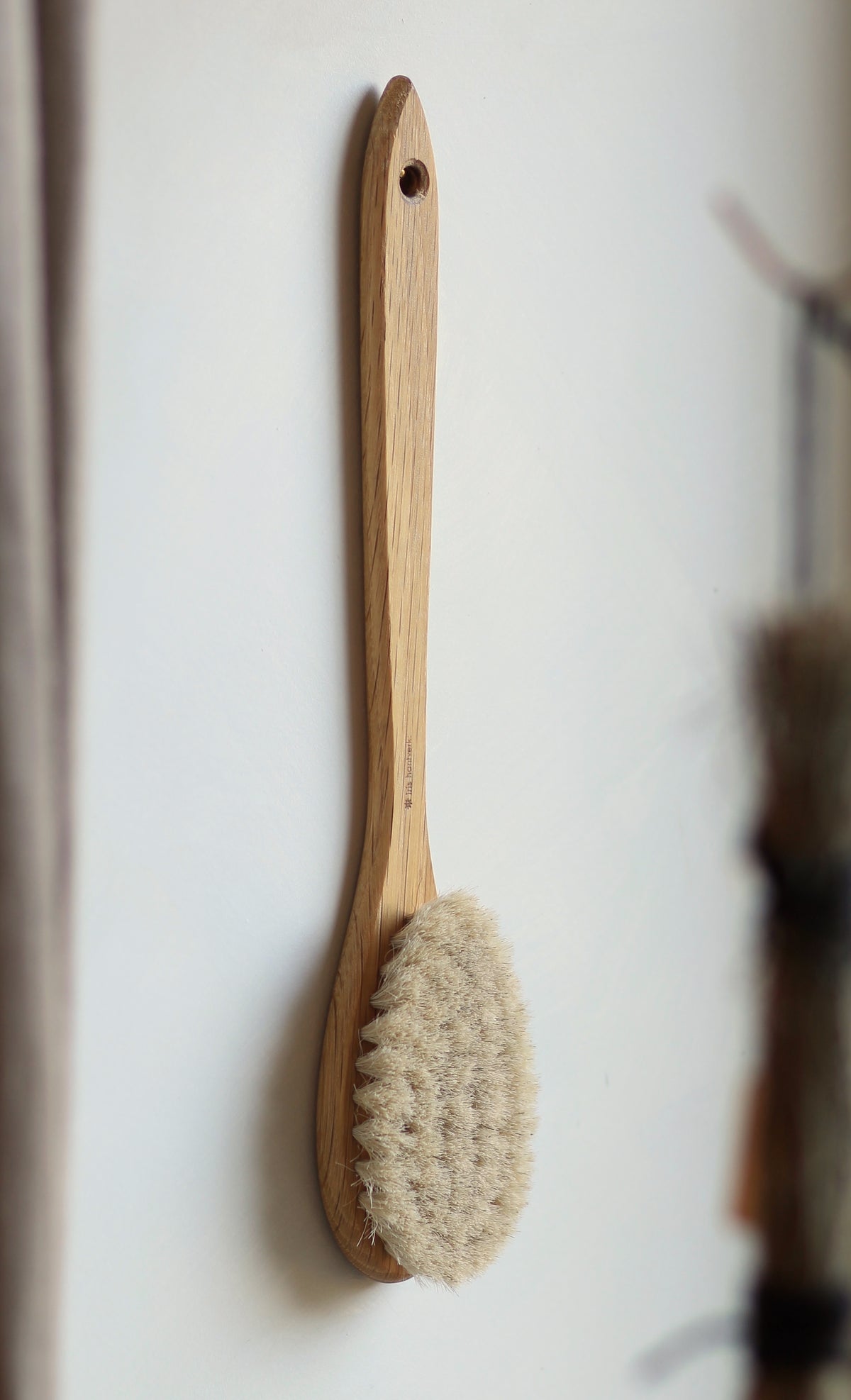 Brosse de bain en crin de Cheval et manche en Chêne - Iris Hantverk