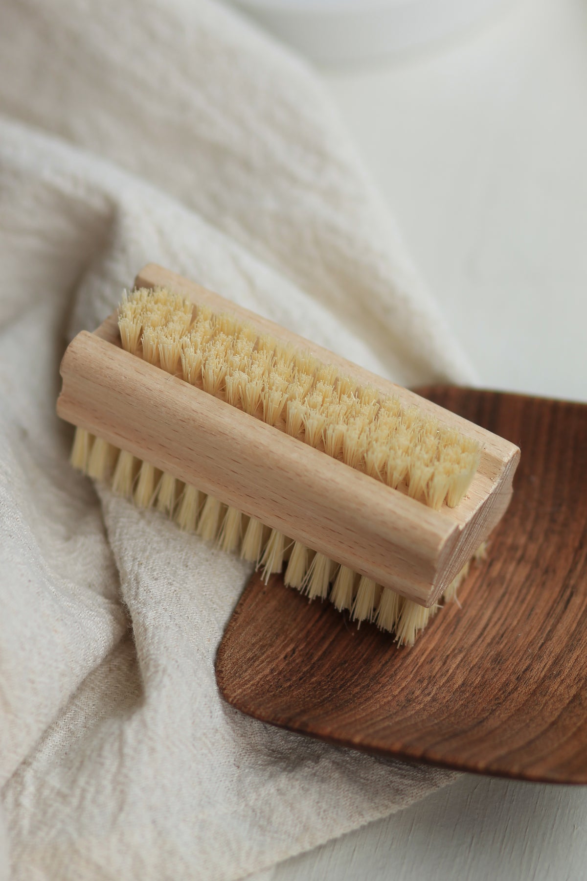 Brosse à ongles en bois de Frêne et mélange de fibre union - Iris Hantverk