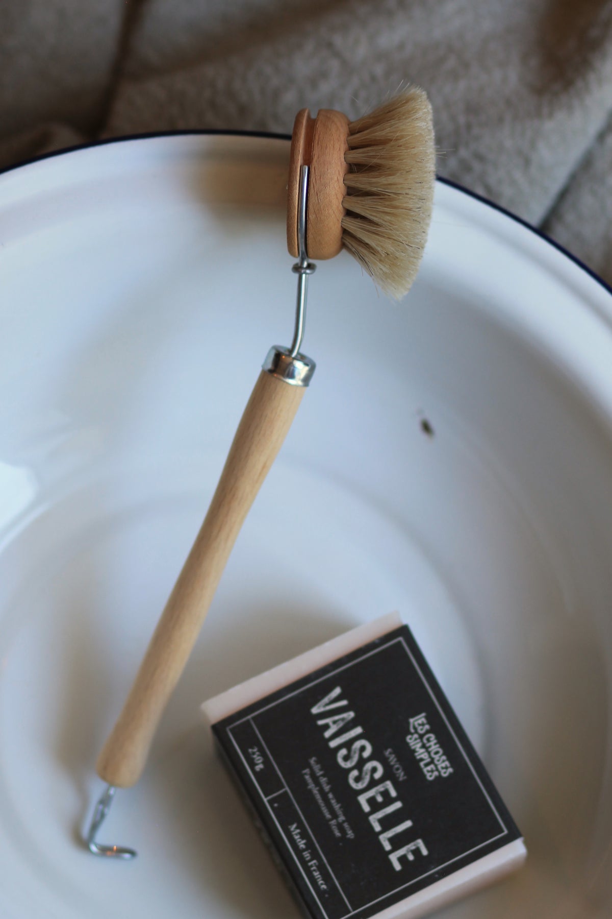 Brosse à vaisselle du quotidien – Fibre de tampico &amp; manche en bouleau huilé