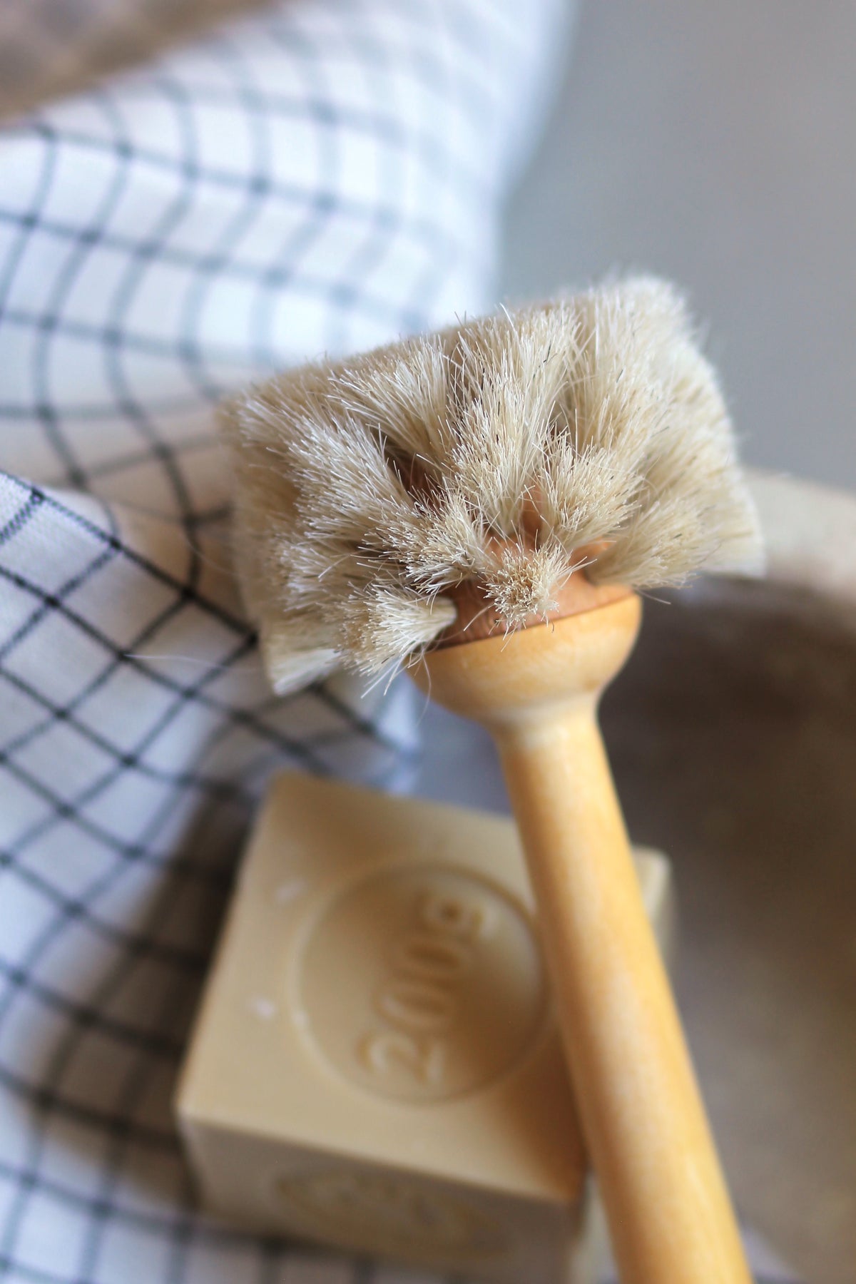 Brosse à verre en crin de cheval et bouleau huilé – Iris Hantverk