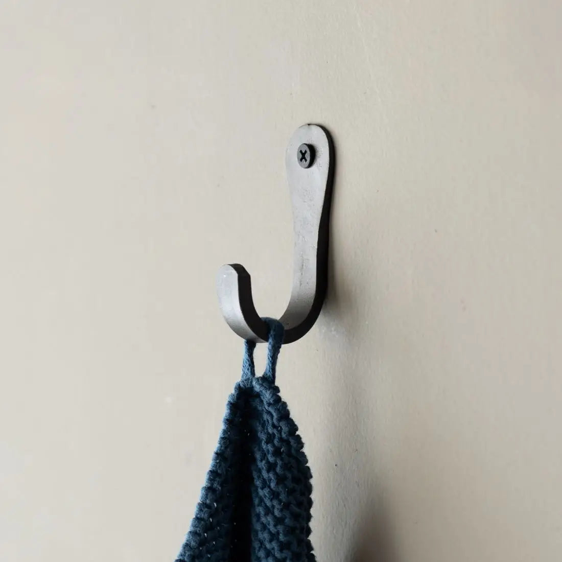 Patere_en_fer_forge_noir_maison_farigoulette