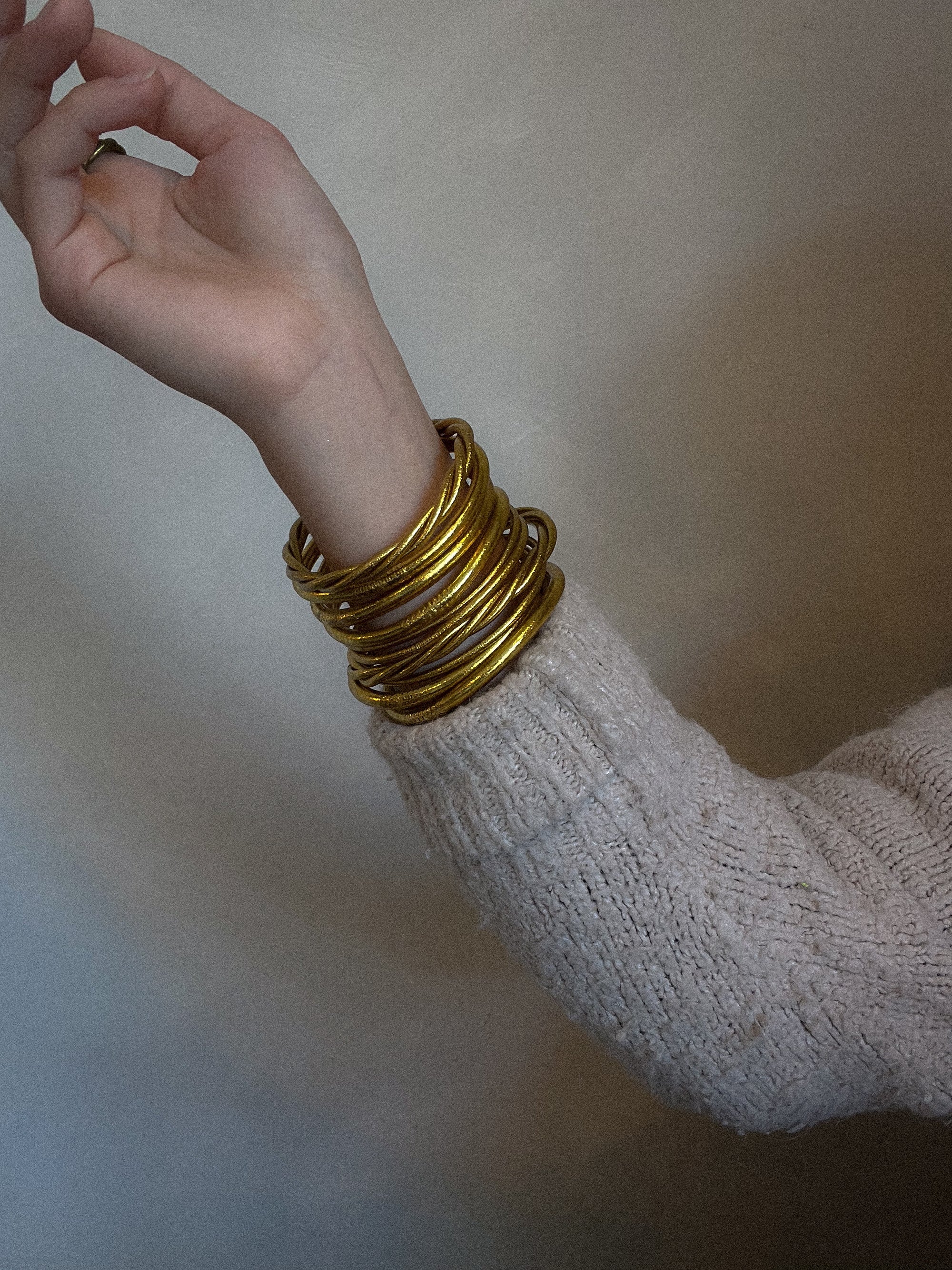 Bracelet bouddhiste torsadé or épais - Baan