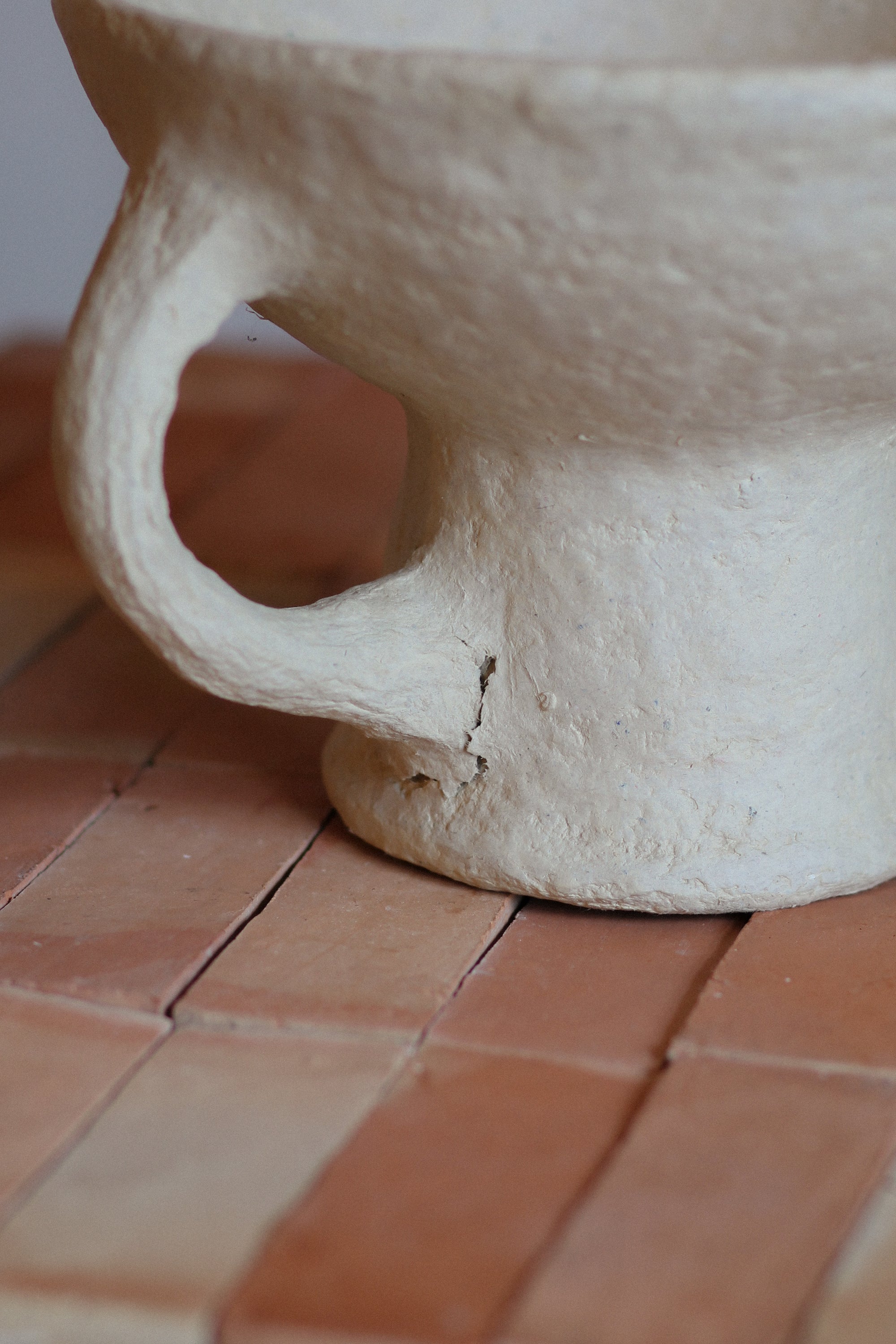Pot en papier mâché avec anses L